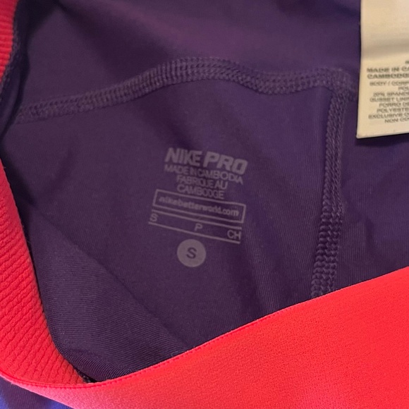 Nike Pros - Picture 5 of 7